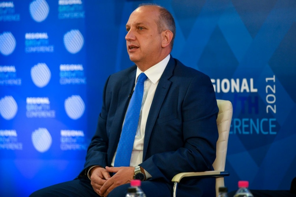 Την επόμενη εβδομάδα οι ανακοινώσεις για τους ανεμβολίαστους – Η οργισμένη απάντηση στον Τσιτσιπά