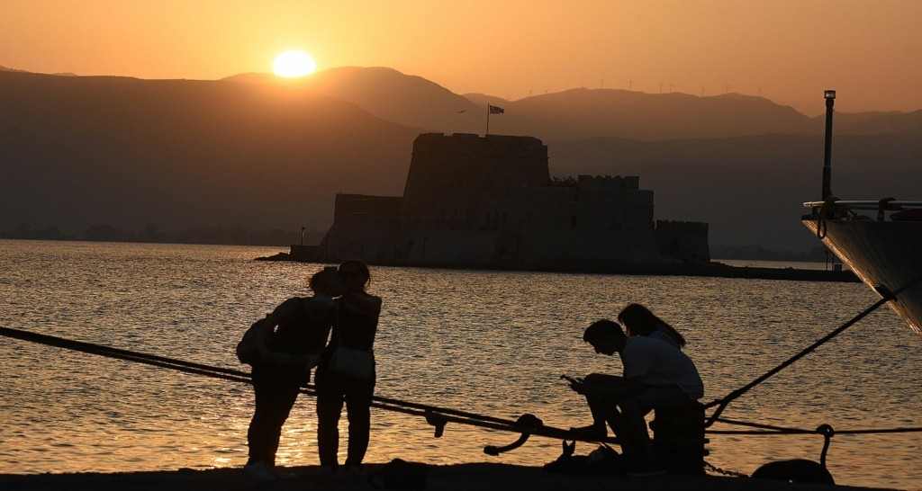 Ξεκινά “πύρινη” εβδομάδα – Οι πιο “καυτές” μέρες και οι υψηλές θερμοκρασίες με 45αρια