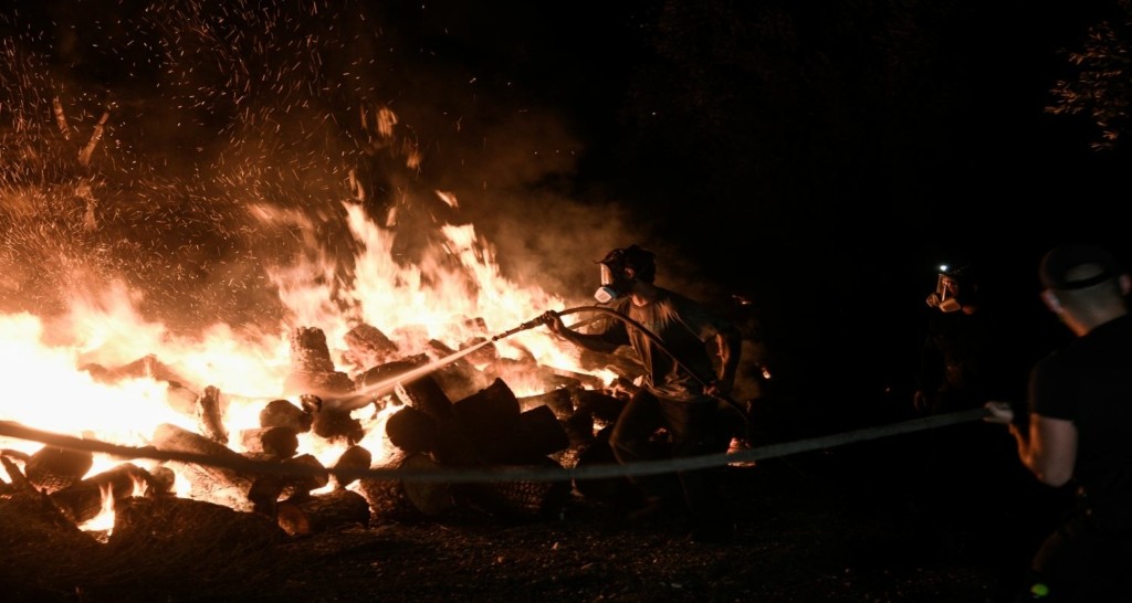 Σοκαριστική στιγμή στους Θρακομακεδόνες – Συνεργείο του OPEN δέχτηκε επίθεση από αγνώστους (vid)