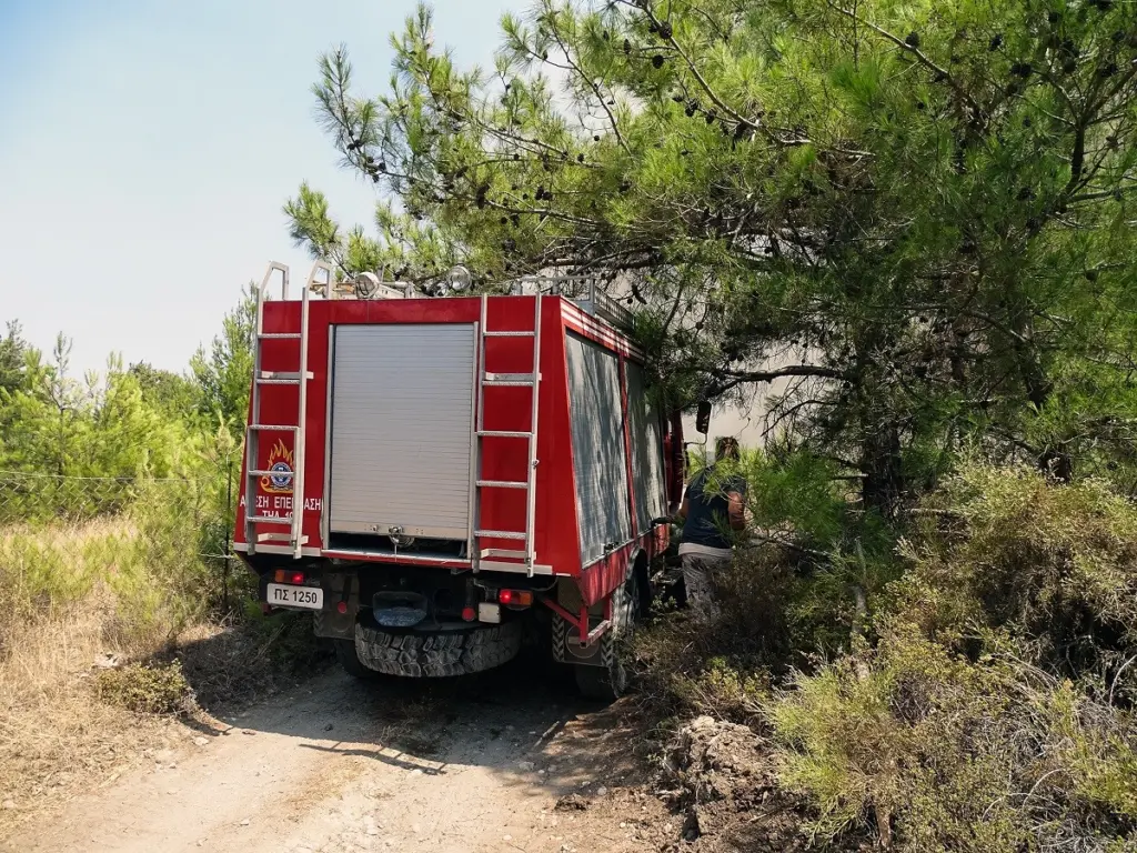 Λάρισα: Συναγερμός για πτώση άνδρα σε πηγάδι – Σε εξέλιξη επιχείρηση διάσωσης της Πυροσβεστικής