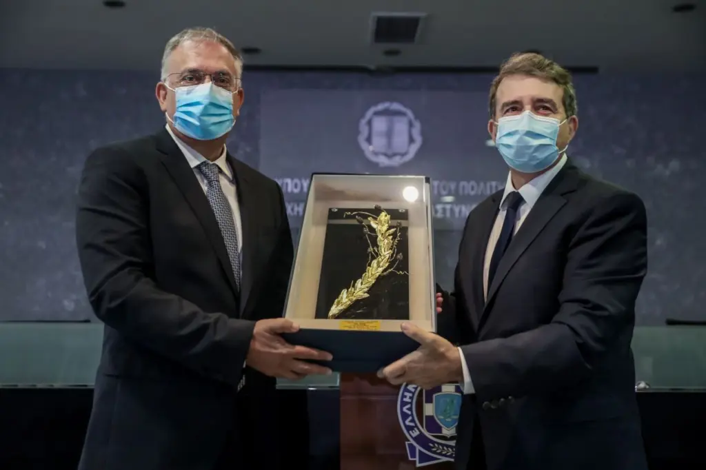 Το μήνυμα του νέου υπουργού ΠΡΟΠΟ Τάκη Θεοδωρικάκου – “Ασφάλεια για όλους τους Έλληνες σε κάθε γωνιά της χώρας”