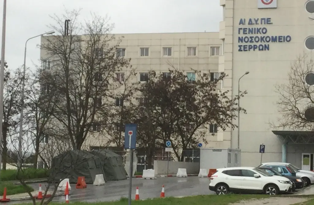 Απίστευτο συμβάν στις Σέρρες – Μία 23χρονη κάρφωσε τον σύντροφό της με αιχμηρό αντικείμενο