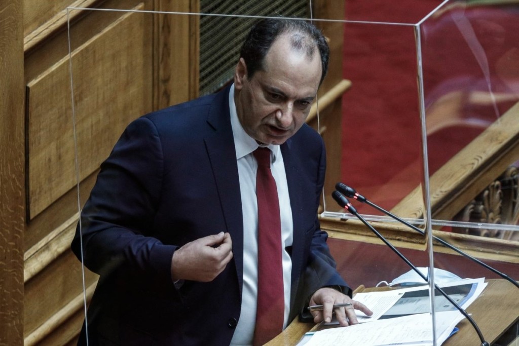 Τα ερωτήματα Σπίρτζη για τις πυρκαγιές σε Βίλια και Κερατέα – “Που είναι το ρωσικό Μπέριεφ”