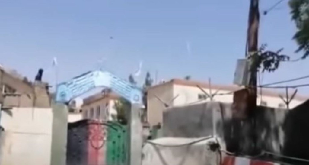 Αποσύρει από το Αφγανιστάν το προσωπικό της η Ελβετία