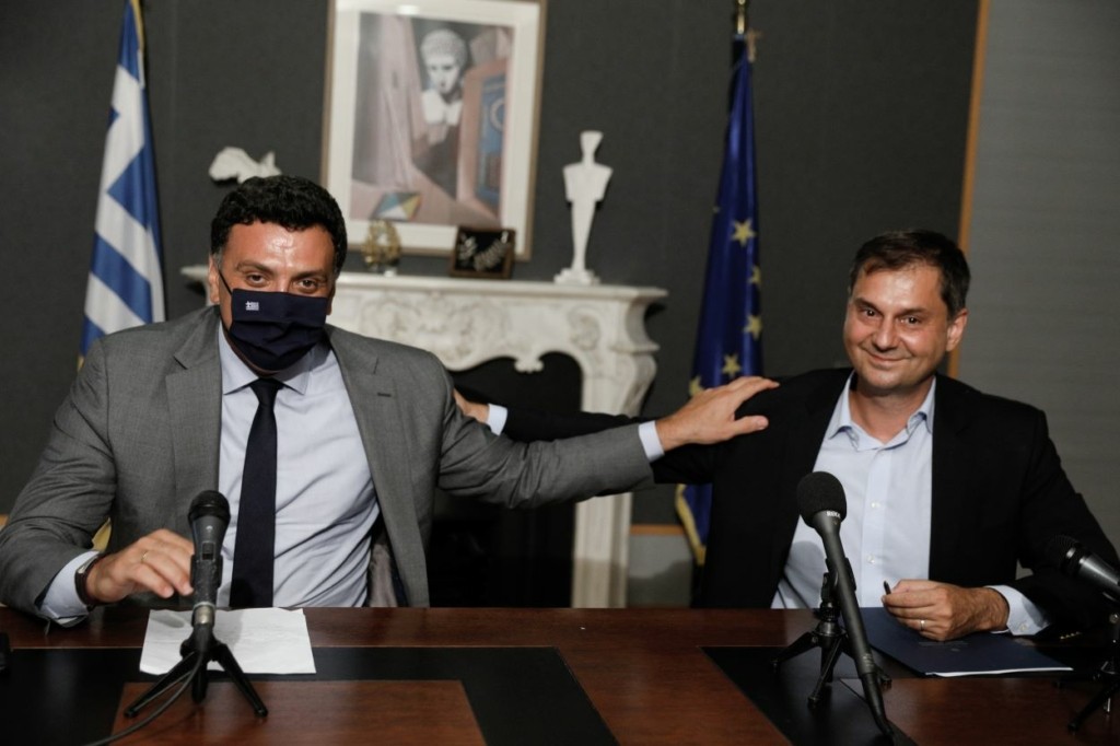 Ο Χάρης Θεοχάρης “αποχαιρέτησε” το υπουργείο Τουρισμού – “Παραδίδω το Brand Ελλάδα πιο δυνατό από ποτέ”