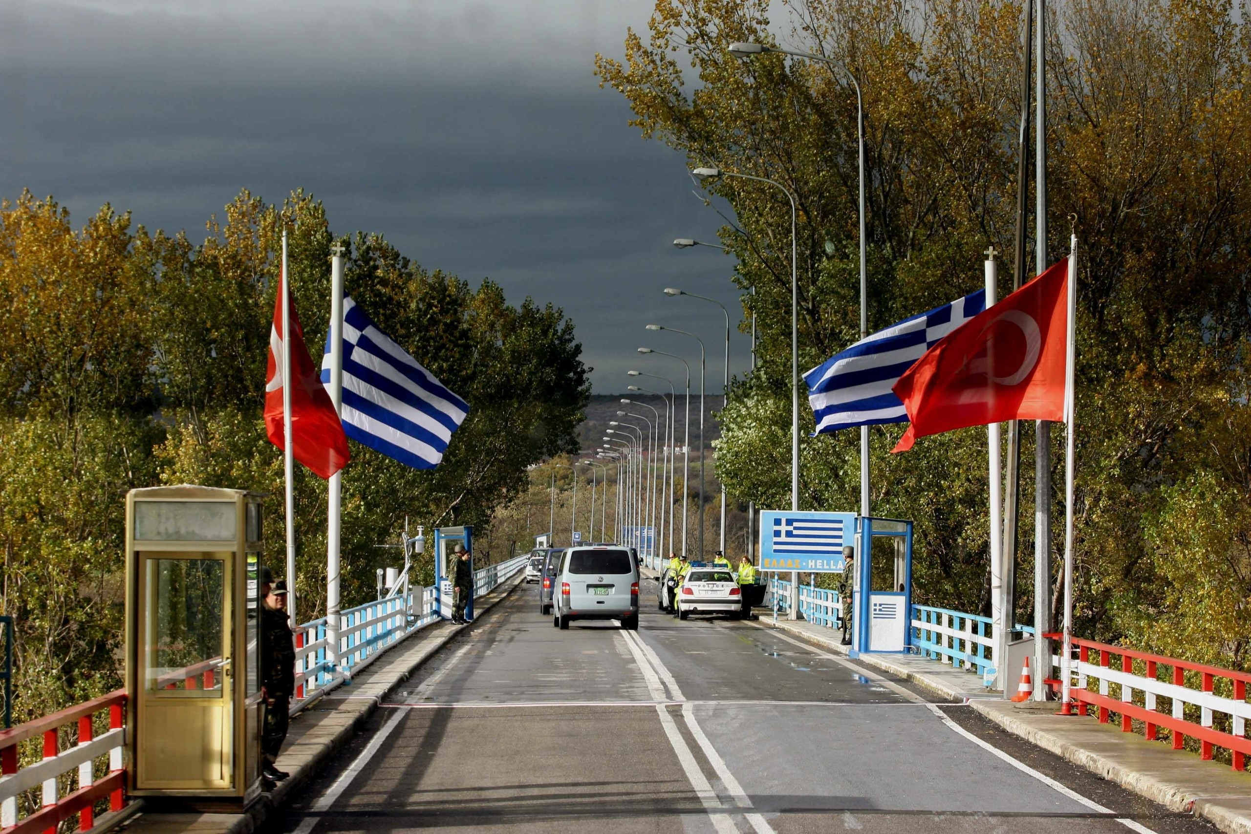 Τούρκοι συνέλαβαν Έλληνα αστυνομικό στην Αδριανούπολη – Συναγερμός στο ΥΠ.ΕΞ