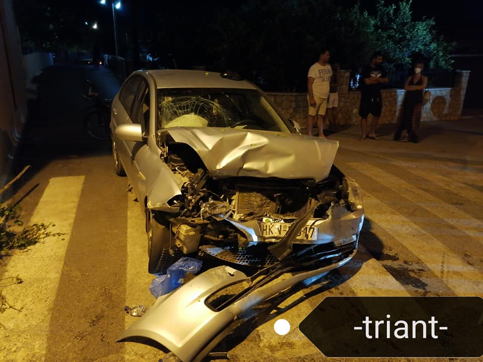 Αυτοκίνητο έπεσε σε καφετέρια στη Μεθώνη Μεσσηνίας και σκότωσε έναν 53χρονο (pics)