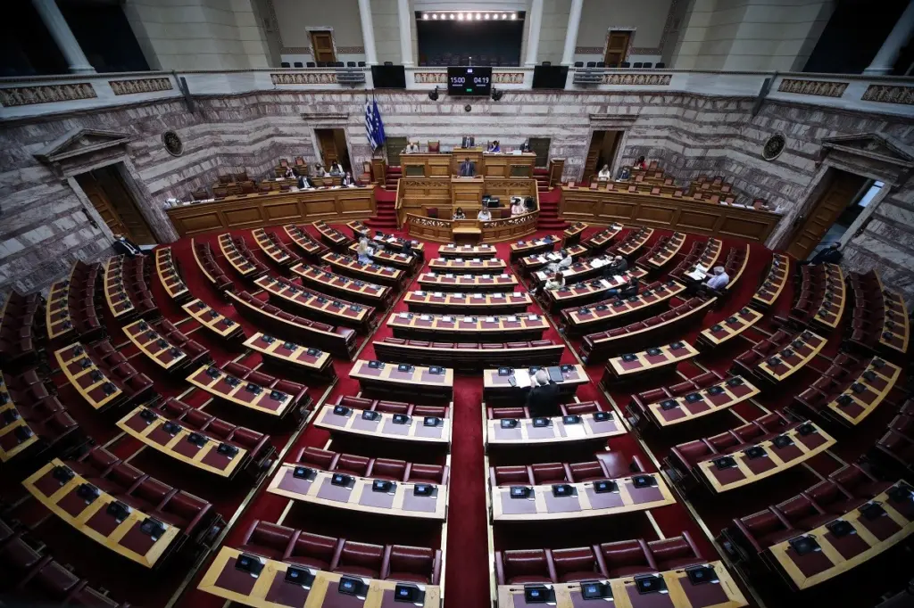 Η αντιπολίτευση κατακεραυνώνει τον ανασχηματισμό – Για οπισθοδρόμηση μιλά το ΚΙΝΑΛ, για αντιλαϊκό έργο το ΚΚΕ