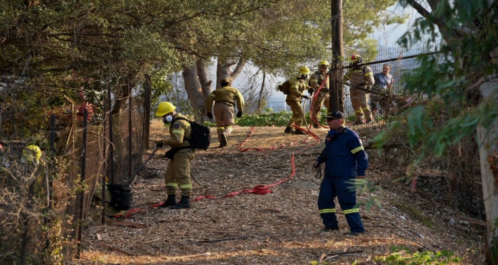Σε ύφεση η φωτιά στη Ζήρια – Δεν απειλεί κατοικημένη περιοχή