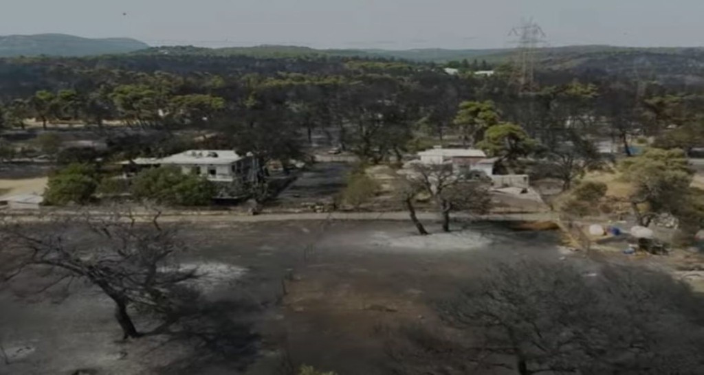 Η επόμενη μέρα μετά την καταστροφική φωτιά στη Βαρυμπόμπη – Drone καταγράφει συγκλονιστικές εικόνες (vid)