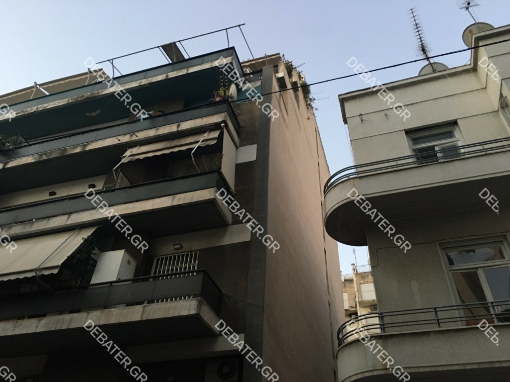 Νεκρή ηλικιωμένη από φωτιά σε διαμέρισμα στην Κυψέλη (pics&vid)