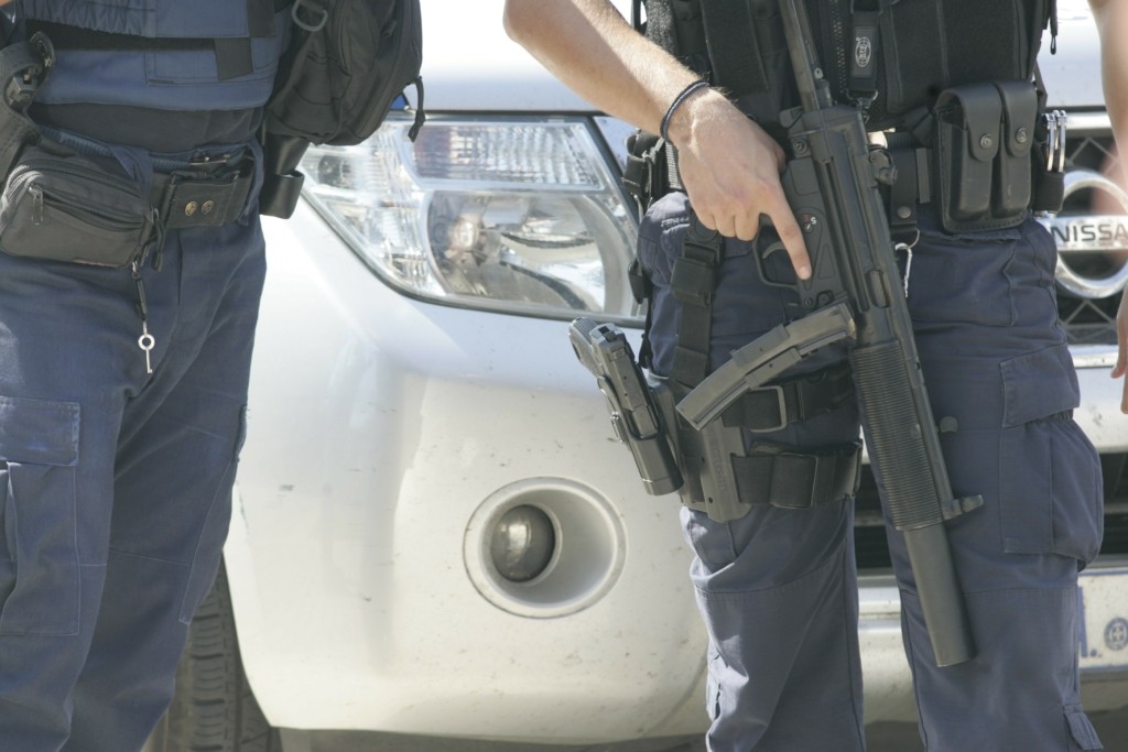 Άγρια συμπλοκή με πυροβολισμούς στο Γκάζι – Τρεις τραυματίες