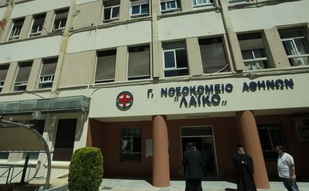 Αδιανόητο περιστατικό στο Λαϊκό με αρνήτρια κόρη ηλικιωμένου – Απειλούσε γιατρό και ήθελε να τον θεραπεύσει  με… αλόη