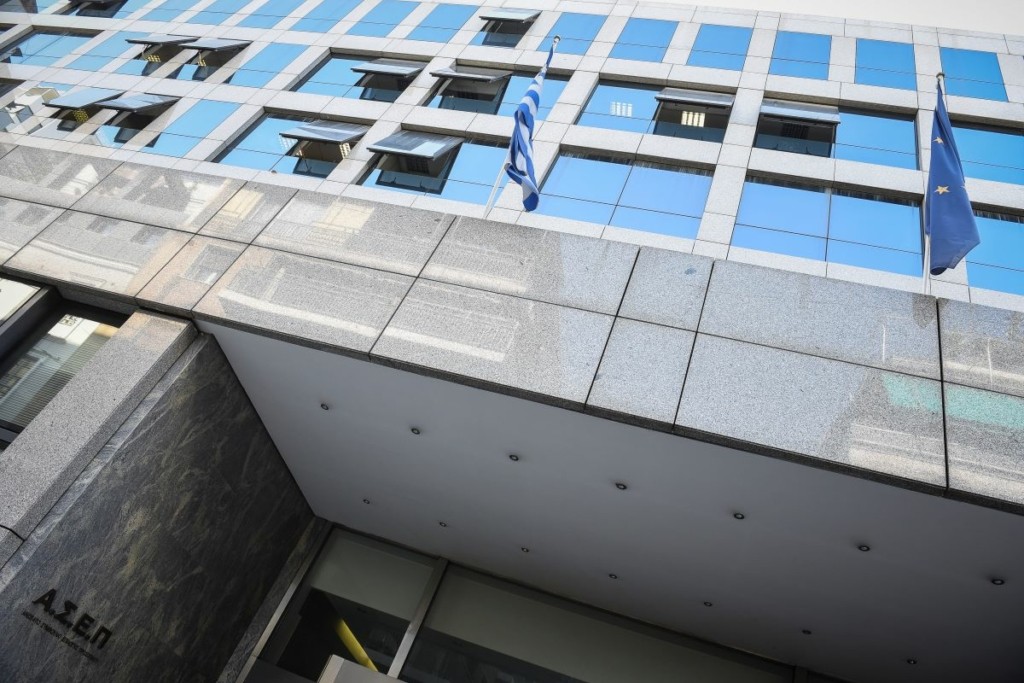 Σοβαρή καταγγελία στο DEBATER – O γολγοθάς ενός νέου ανθρώπου με τις συμβάσεις εργασίας επί Covid