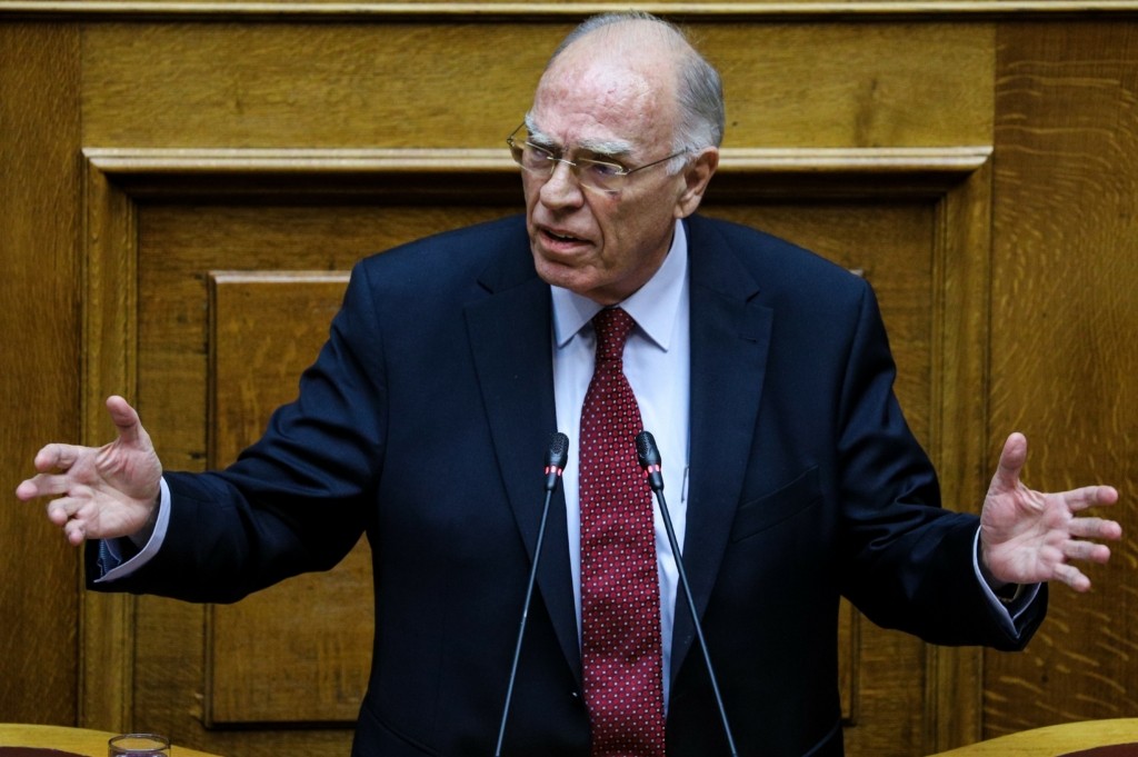 Σε κρίσιμη κατάσταση ο Βασίλης Λεβέντης – Νοσηλεύεται διασωληνωμένος στη ΜΕΘ με βαριά πνευμονία (vid)