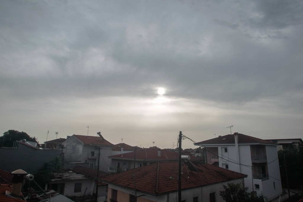 Συννεφιά, βροχές και άνεμοι στο Αιγαίο την Τετάρτη