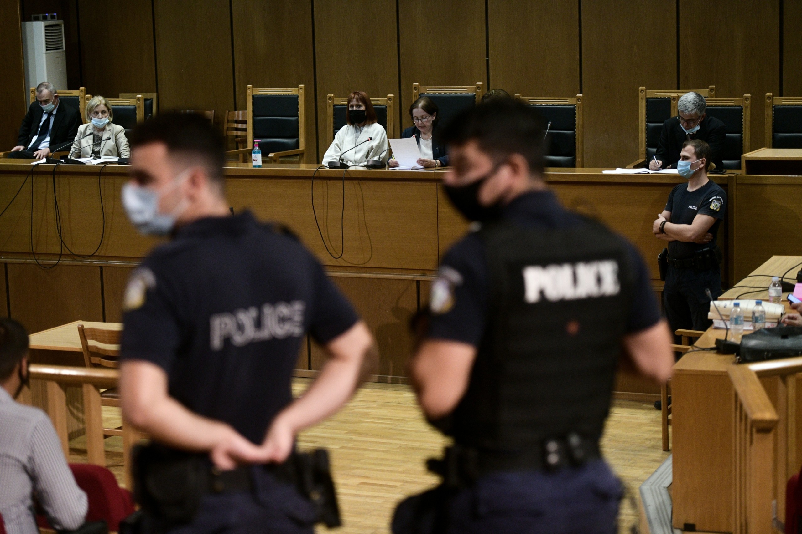 “Άλλη φορά να ζητάς ταυτότητα” – Με απλή επίπληξη τη γλίτωσε νεαρός που έκανε σεξ με 12χρονη