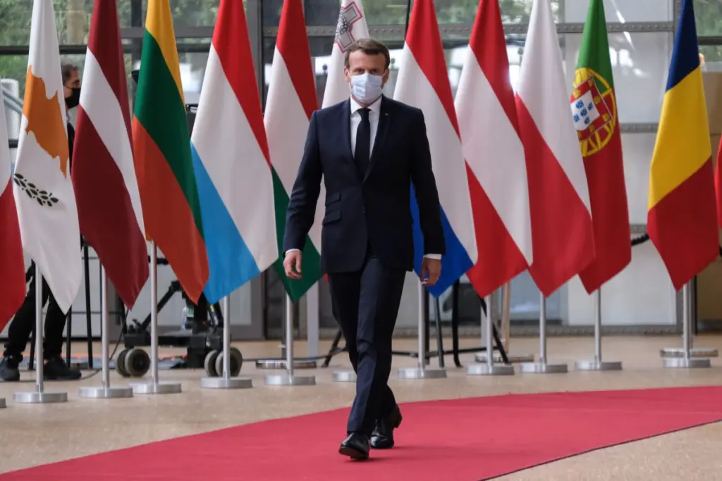 Στα “κάγκελα” η Γαλλία – Κατηγορεί τις ΗΠΑ για διπροσωπία και σοβαρή κρίση μεταξύ τους