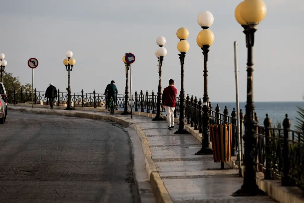 Ήλιος με 34ρια και δυνατά μποφόρ στο Αιγαίο την Παρασκευή