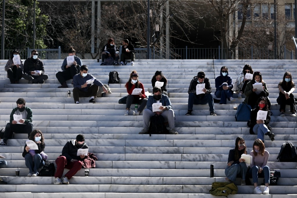 Ανησυχία για την εκτόξευση των κρουσμάτων στα πανεπιστήμια – Τι δείχνουν τα νέα στοιχεία