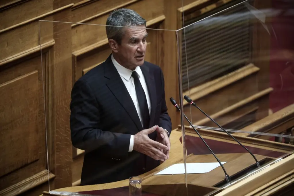 Ο Ανδρέας Λοβέρδος και τα… συγκοινωνούντα δοχεία ΚΙΝΑΛ- ΠΑΣΟΚ και ΝΔ