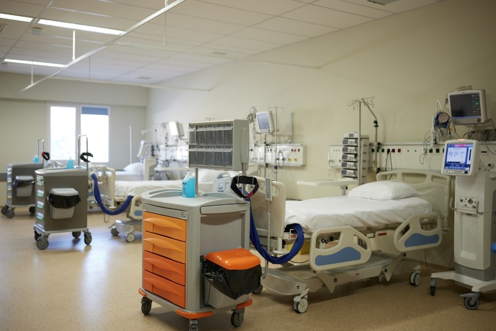 Στη Εντατική σε σοβαρή κατάσταση ανεμβολίαστη στην Κρήτη