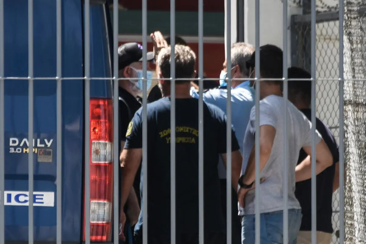 Σκιά του εαυτού ο Πέτρος Φιλιππίδης – “Αποστεωμένος, δεν προαυλίζεται καθόλου”