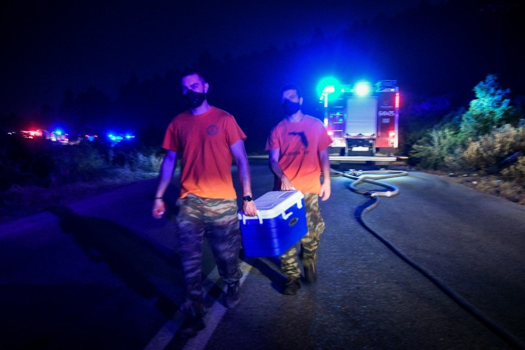 Τραγωδία στο Βραχάτι Κορινθίας – Βρέθηκε νεκρός μέσα στο σπίτι του μετά από φωτιά (pics&vid)