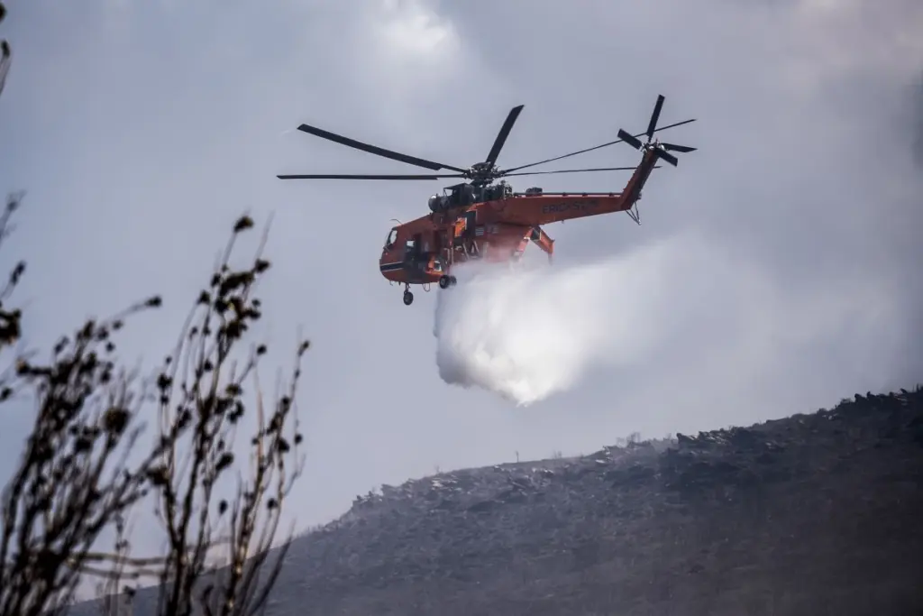 Συναγερμός στην πυροσβεστική – Φωτιά στις Μυκήνες