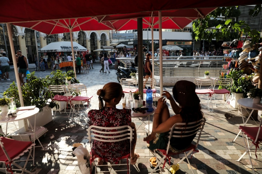 Τελικά μεταδίδουν οι εμβολιασμένοι τον ιό το ίδιο με τους ανεμβολίαστους;