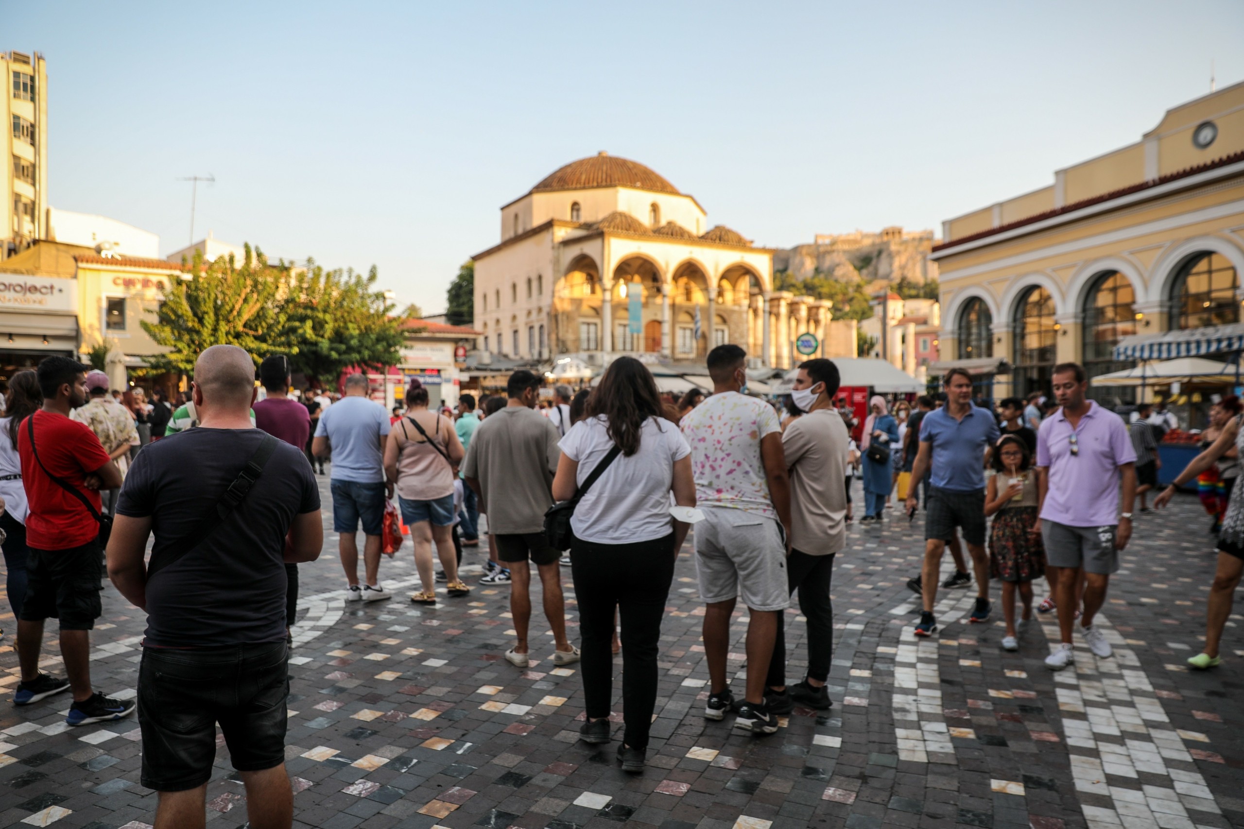 Βελτιώνεται ο καιρός την Τρίτη – Πού θα “δείξει” 32 βαθμούς ο υδράργυρος