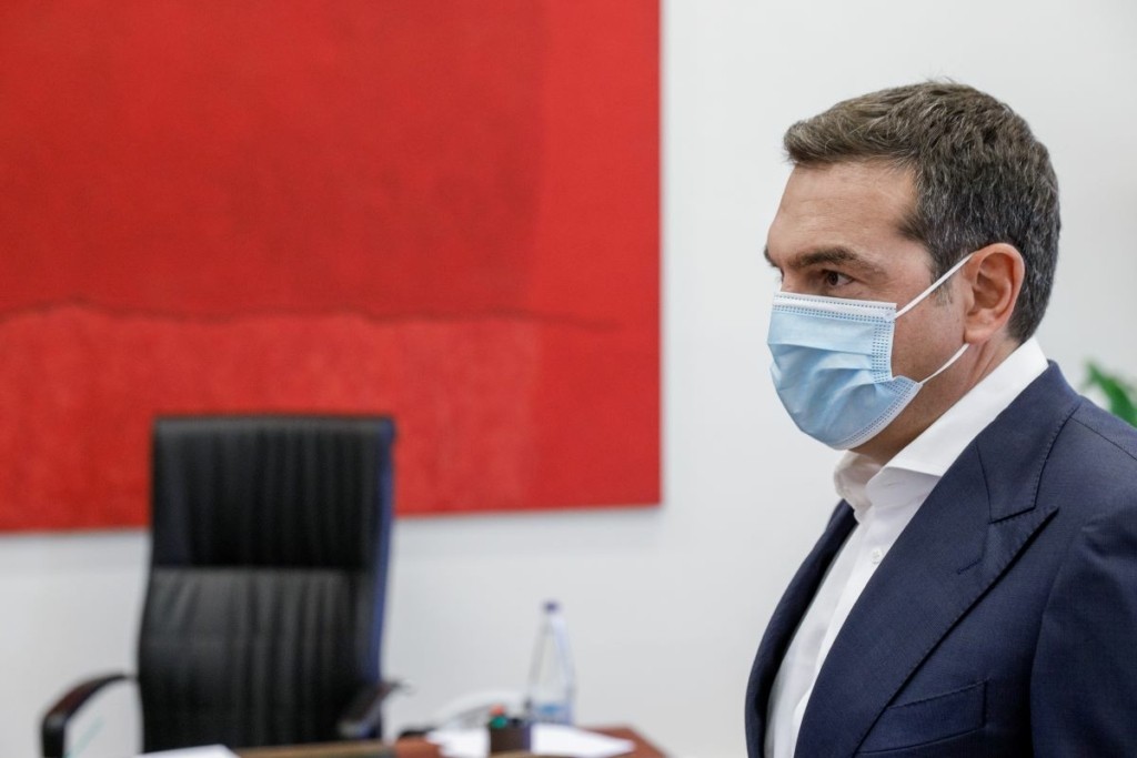 Επίθεση Τσίπρα σε Μητσοτάκη – “Θα πάει σε πρόωρες εκλογές, δεν μπορεί να συγκρατήσει τη φθορά του”