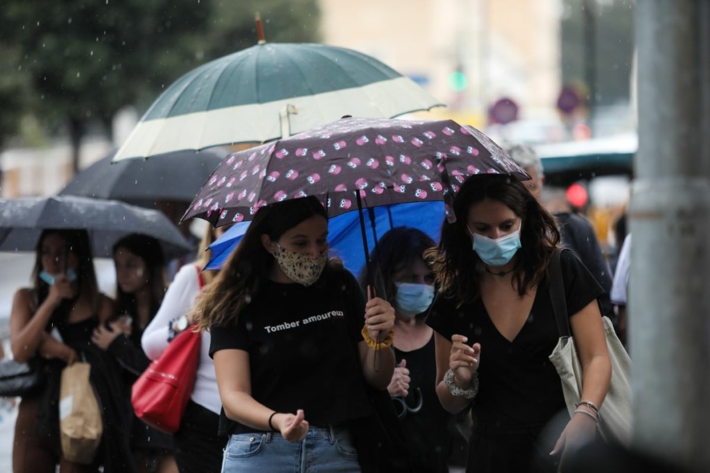 1.319 νέα κρούσματα για την Κυριακή – Πόσοι διασωληνωμένοι και θάνατοι ανακοινώθηκαν