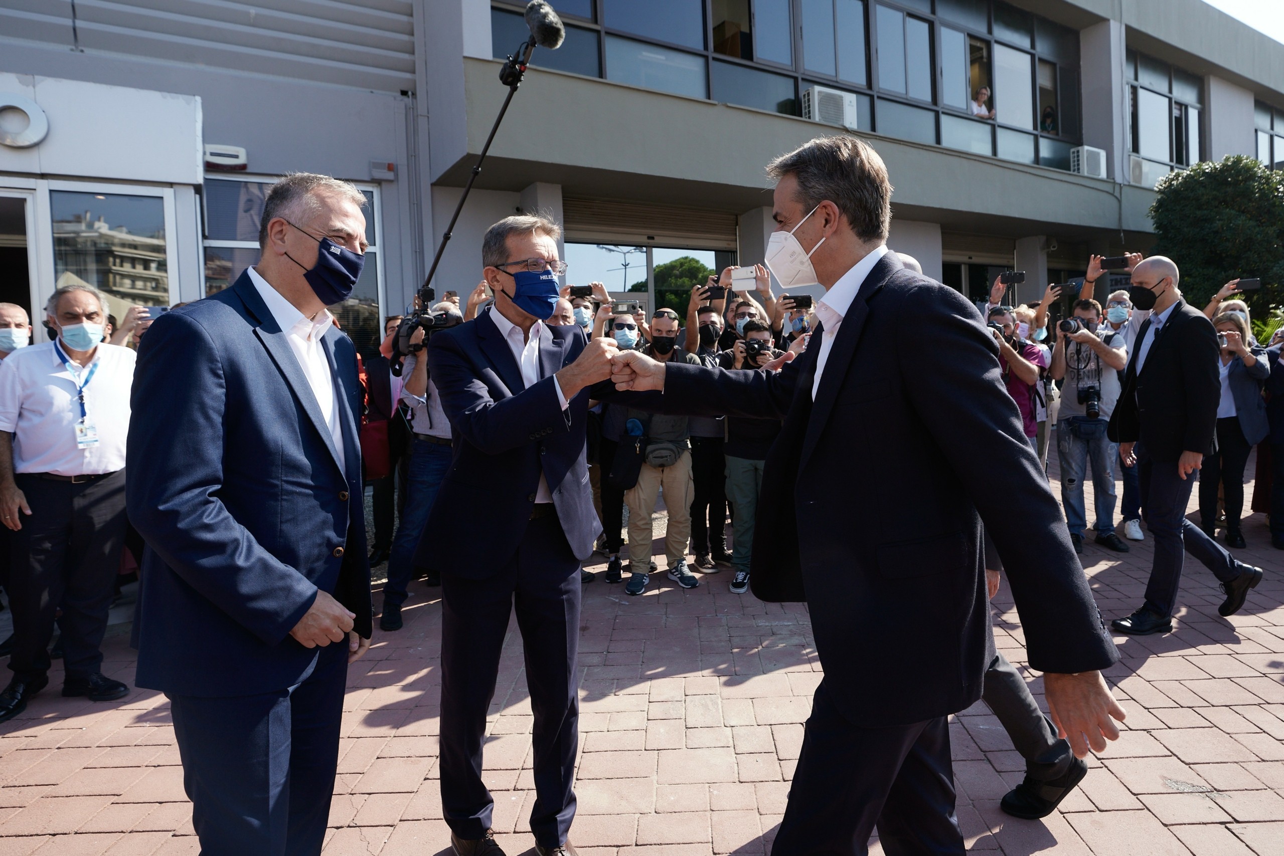 Θετική αντίδραση Μητσοτάκη στην πρόταση Τζιτζικώστα για μετατροπή του οικοπέδου της Αγίας Φωτεινής σε πάρκο