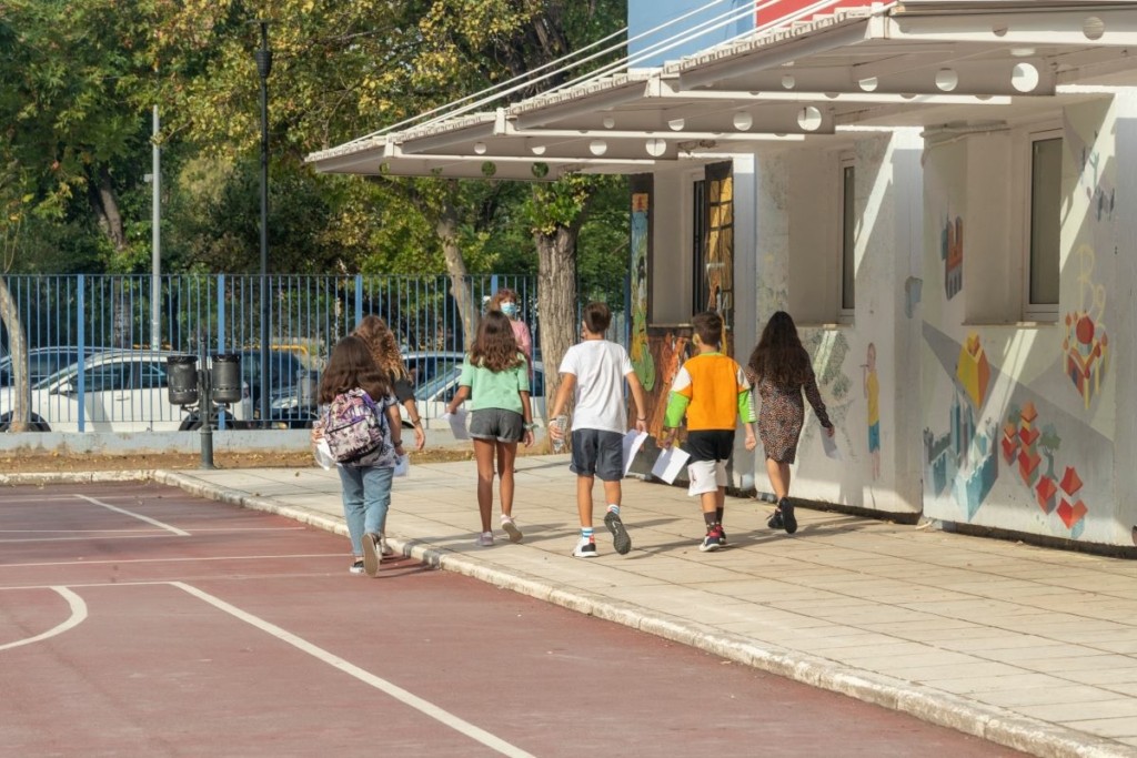 Εισαγγελική παρέμβαση για τους αρνητές γονείς που μηνύουν εκπαιδευτικούς