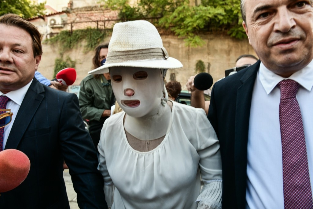 Όλα όσα είπε ο δικηγόρος της κατηγορουμένης με την Ιωάννα Παλιοσπύρου πριν ξεκινήσει η δίκη (pics&vid)