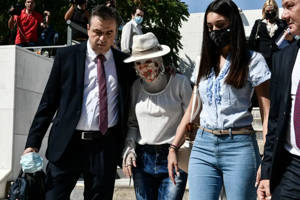 “Κρύβεται” στο κελί της η δράστις με το βιτριόλι – Βρήκε μάρτυρες υπεράσπισης