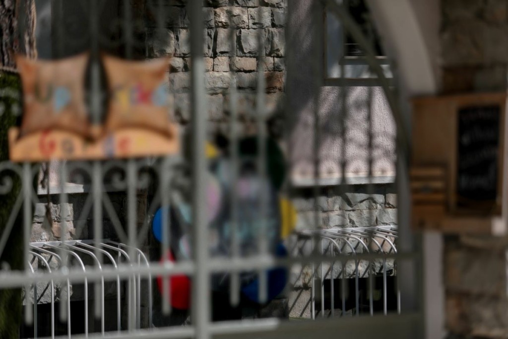 Η γυναίκα που εντόπισε το 2χρονο κοριτσάκι στο σχολικό λεωφορείο μιλά στο DEBATER