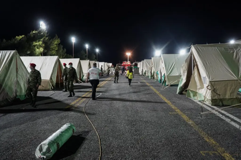 Δεύτερη νύχτα αγωνίας στο Ηράκλειο – Ο φόβος των μετασεισμών και τα μέτρα στήριξης