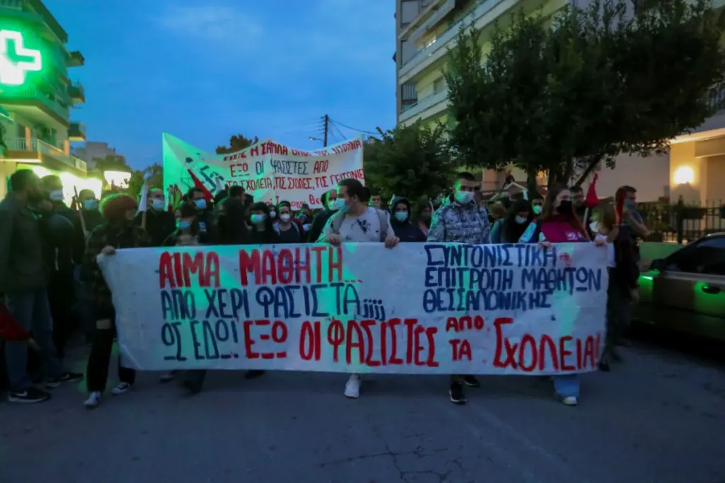 Oλοκληρώθηκε η αντιφασιστική πορεία στη Σταυρούπολη – Μία σύλληψη και 19 συνολικά προσαγωγές για τα επεισόδια