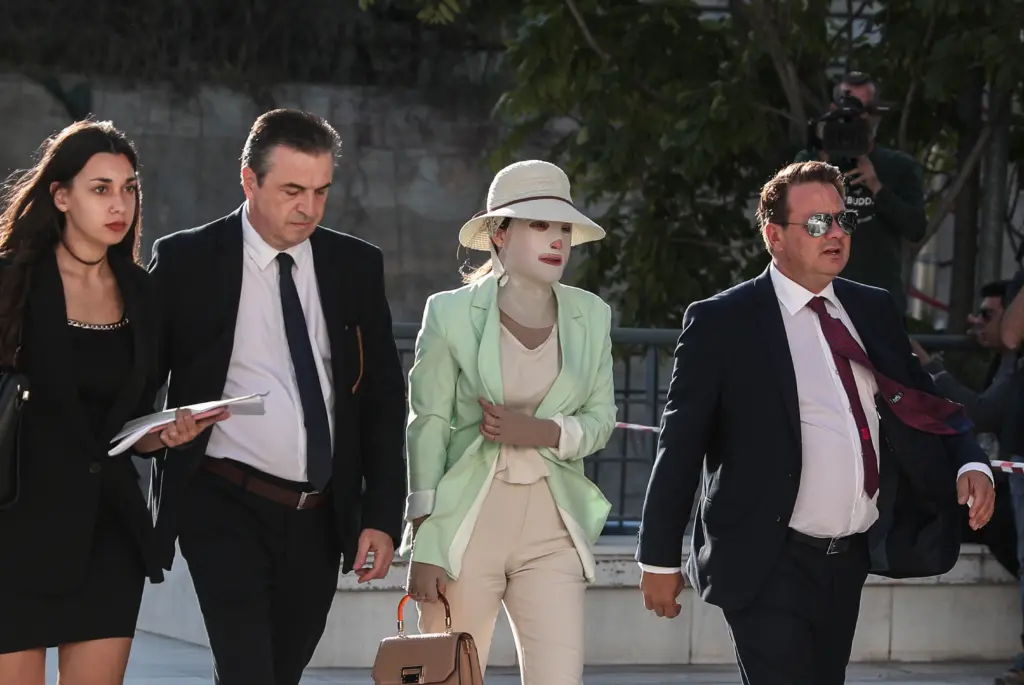 Η συγκλονιστική κατάθεση της Ιωάννας για τον εφιάλτη που έζησε -“Έπιανα το πρόσωπό μου και καταλάβαινα ότι λιώνω” (vids)
