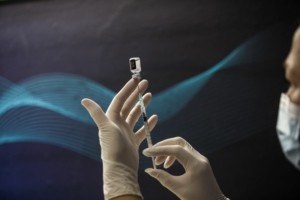 Εμβόλια ενηλίκων: Γιατί η προστασία δεν σταματά στην παιδική ηλικία