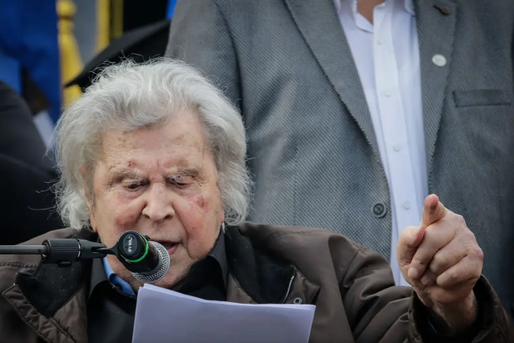 Μαρινάκης για Θεοδωράκη – “Η Ελλάδα θα τον παραδώσει δαφνοστεφανωμένο στην αιωνιότητα”