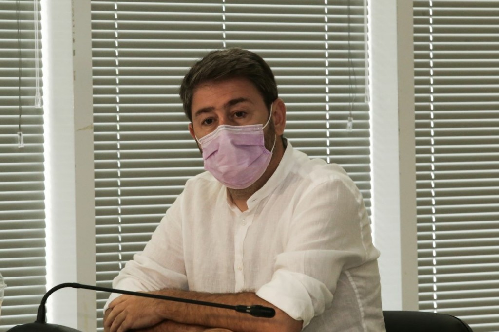 Μετεγγραφή… αεροδρομίου από Ανδρουλάκη για την ηγεσία του ΚΙΝΑΛ
