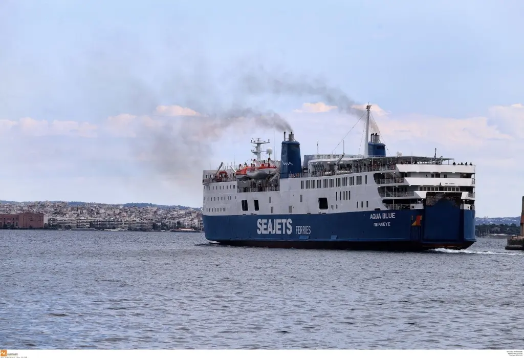 Μηχανική βλάβη στο Aqua Blue – Αναστάτωση για 102 επιβάτες