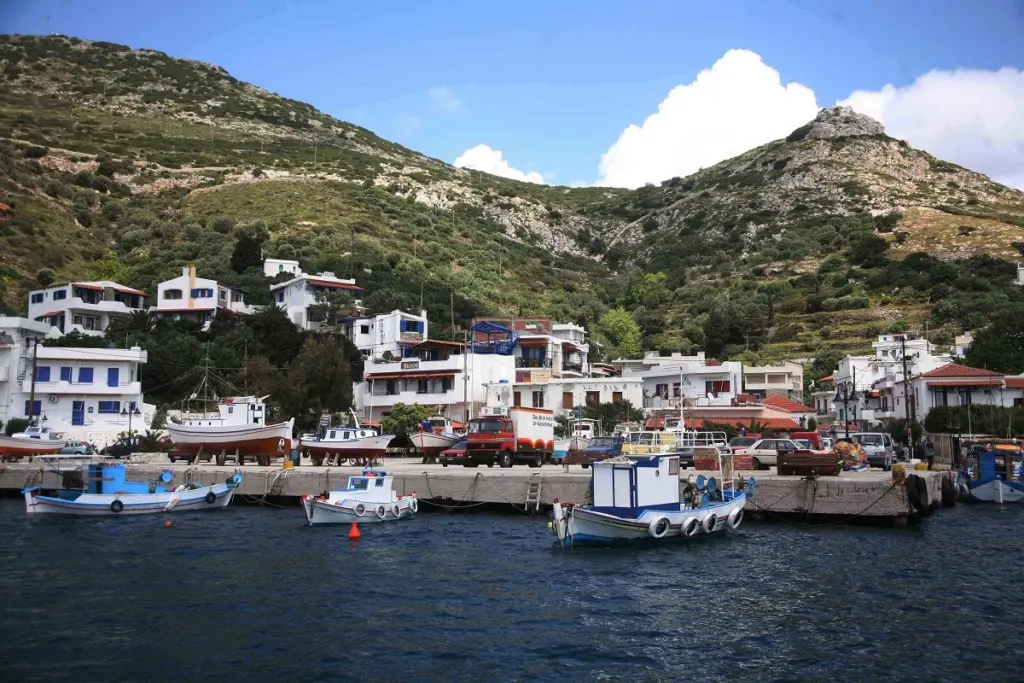 Μίνι lockdown σε τρεις νομούς – Παράταση των μέτρων σε Μεσσηνία και Ηράκλειο