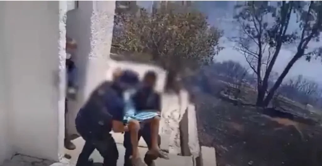 Σώθηκε από τις επικίνδυνες φλόγες στην Κερατέα και δολοφονήθηκε από τον γιο της (vid)