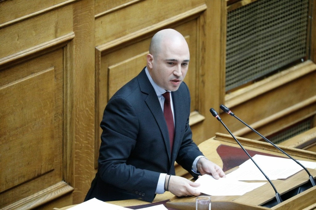 Ο Τασούλας πήρε τηλέφωνο τον Μπογδάνο – “Να διορθώσεις όσα έγραψες”