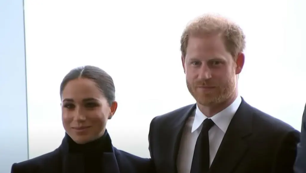 Η πρώτη δημόσια εμφάνιση της Meghan Markle μετά τη γέννηση της Λίλιμπετ – Το ξεχωριστό μήνυμα της επίσκεψης στη Νέα Υόρκη (vid)