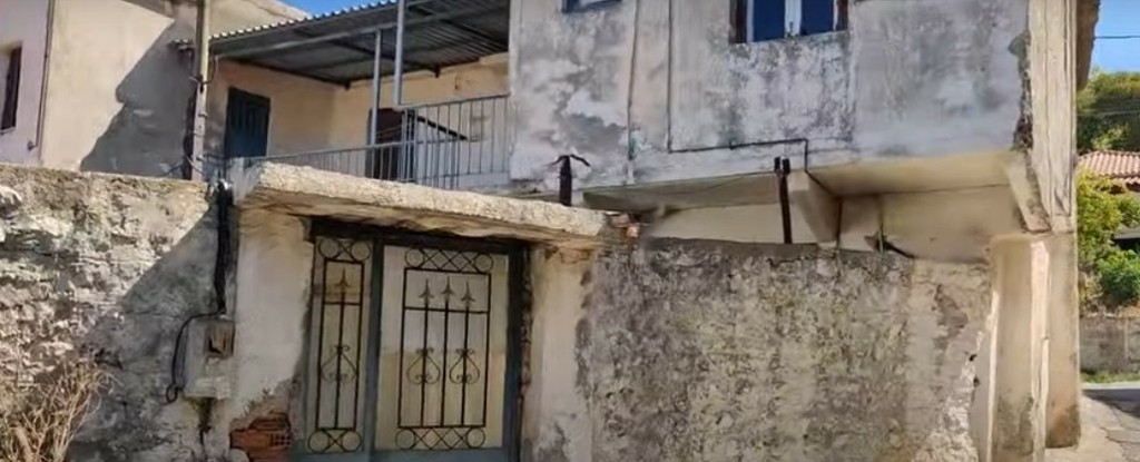 Γυμνή και σε εμβρυακή στάση βρέθηκε η τσιμεντωμένη γυναίκα στη Μεσσηνία – Τι δείχνει η ιατροδικαστική εξέταση